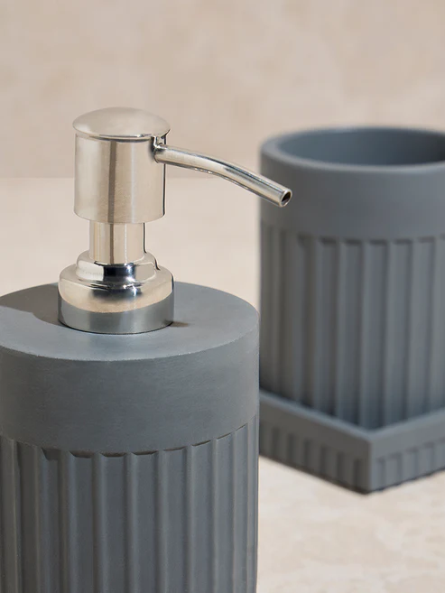 Grey Ribbed-Textured Bathroom Accessory Set - Image 2